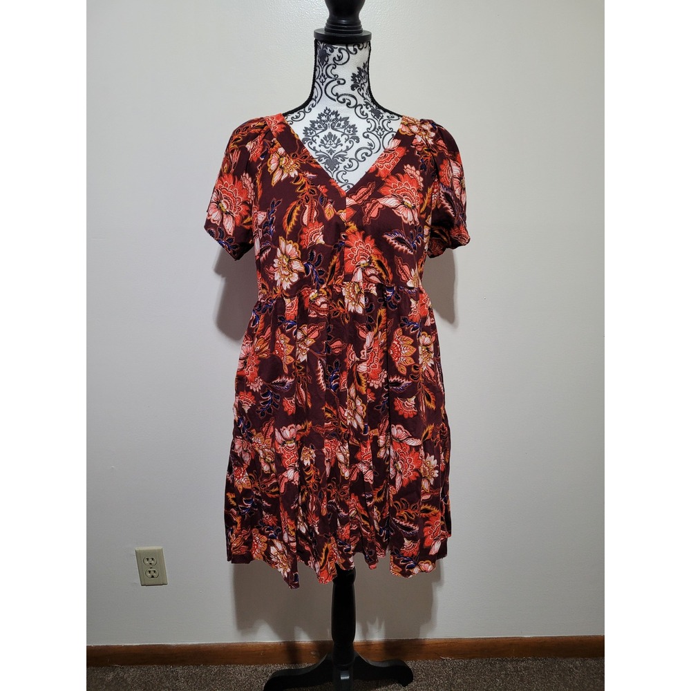 Old Navy Babydoll Dress Womens Medium Burgundy Floral Tiered V-Neck Short Sleeve